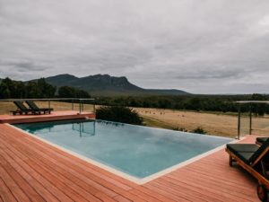 Image of infinity pool at Meringa Springs